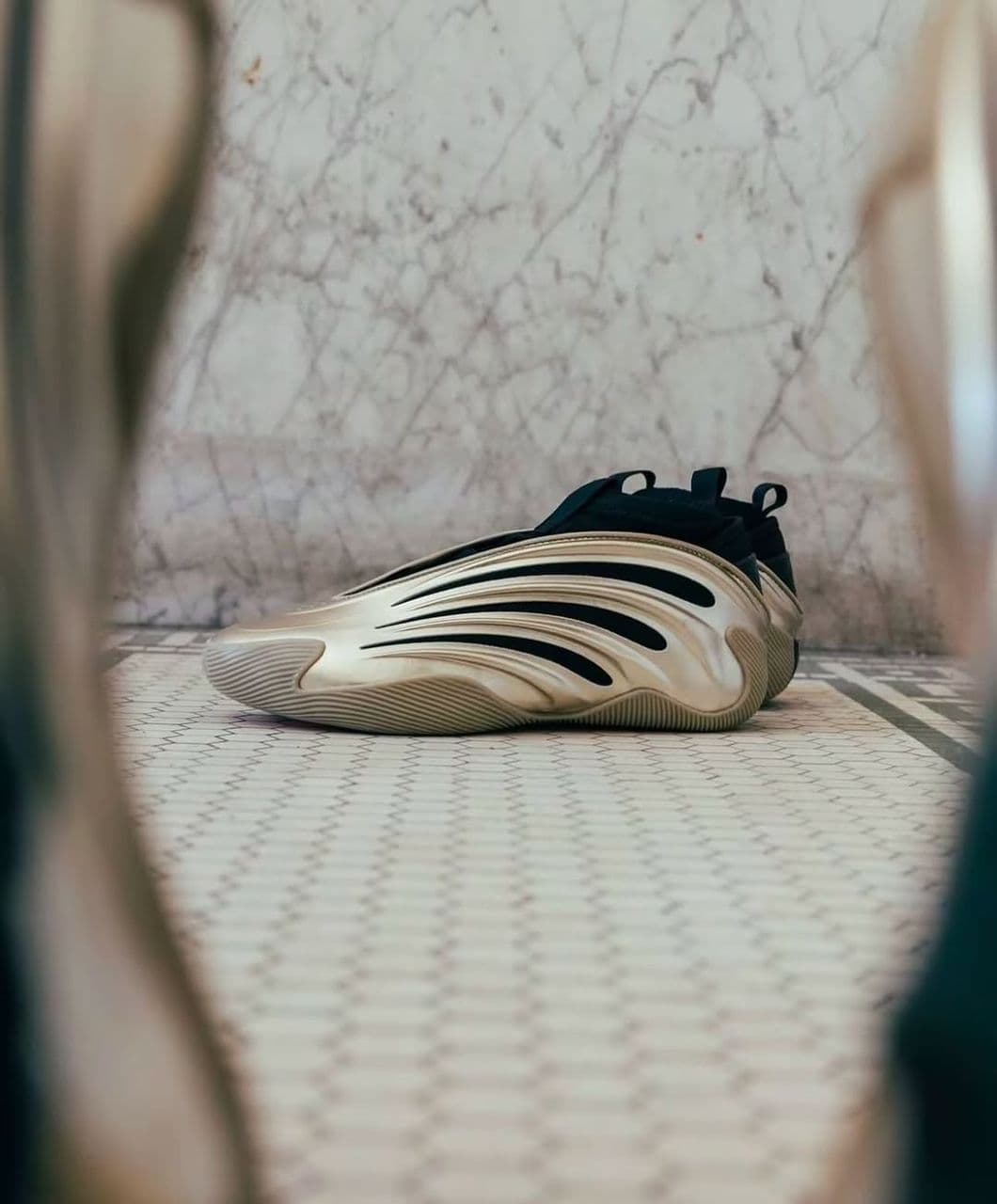 ADIDAS AdiFOM Quake — Sandy Gold